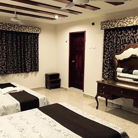 Hostal Kin-Beh Vandrerhjem Valladolid  Eksteriør bilde