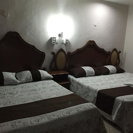 Hostal Kin-Beh Vandrerhjem Valladolid  Eksteriør bilde